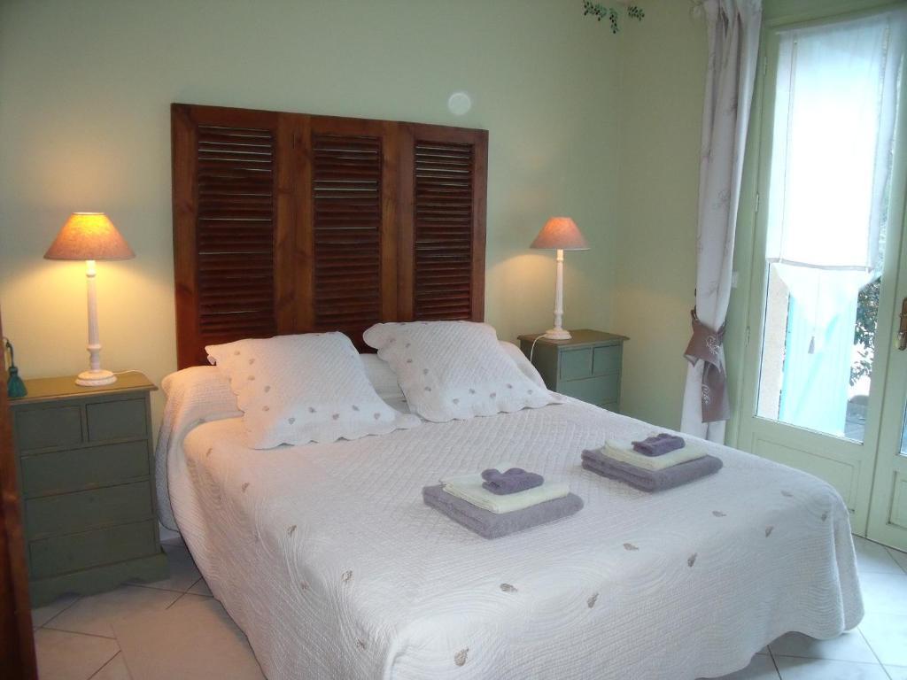 Maison D'Hotes Le Moulin Pointu Sainte-Nathalene Room photo